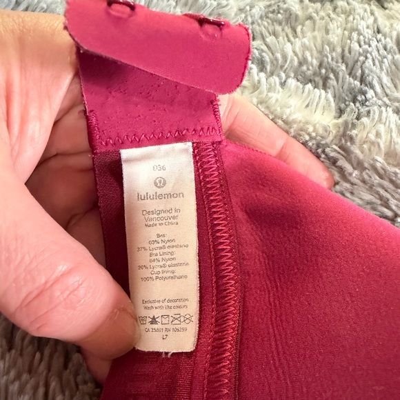36D lululemon athletica Set of 3 Sports Bras Great Condition Blue Pink Maroon 😍 - Picture 6 of 15